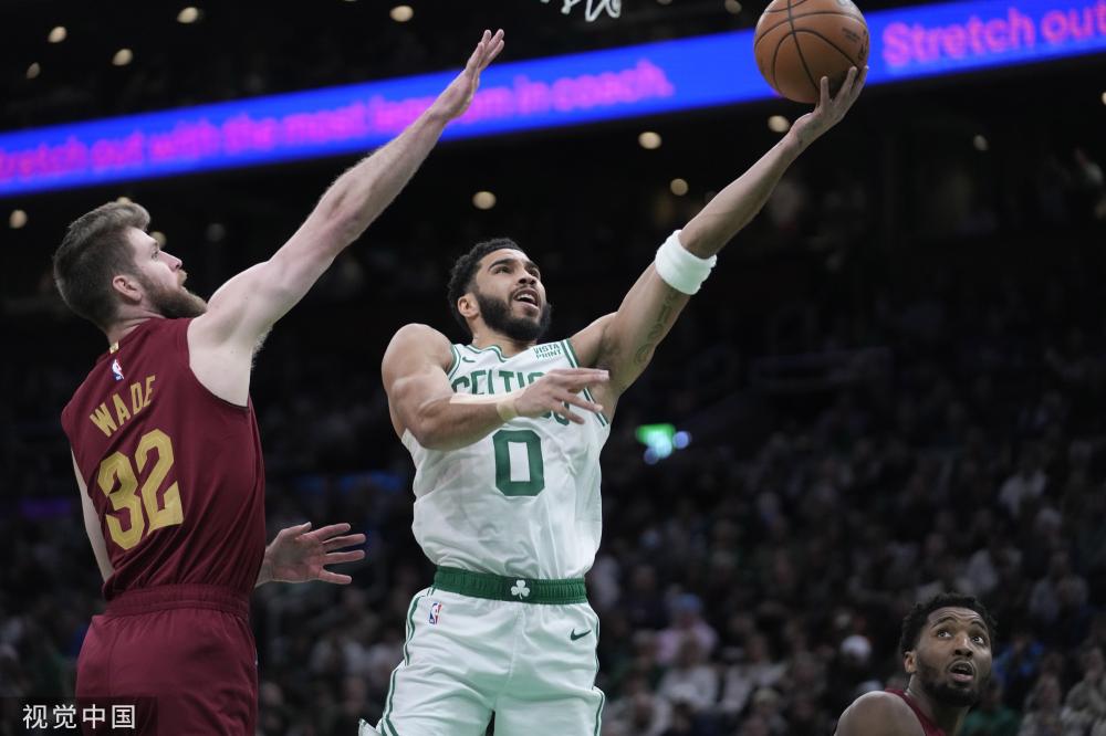 巴萨中场马 巴萨中场马